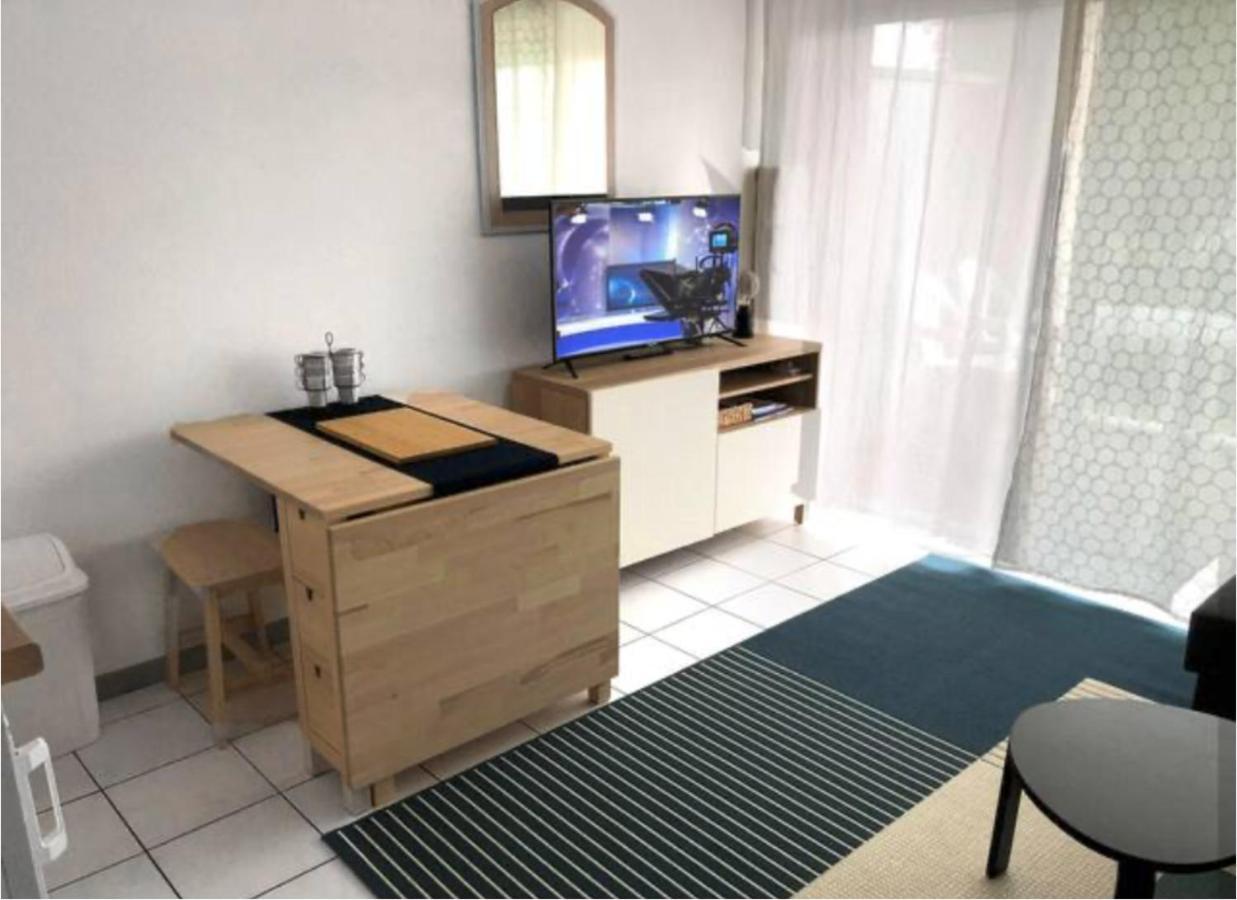 Studio Au Calme Avec Piscine, Face Golf, Parking Gratuit, Tout A Pied A 10Mn Centre Ville Ciboure Exterior photo